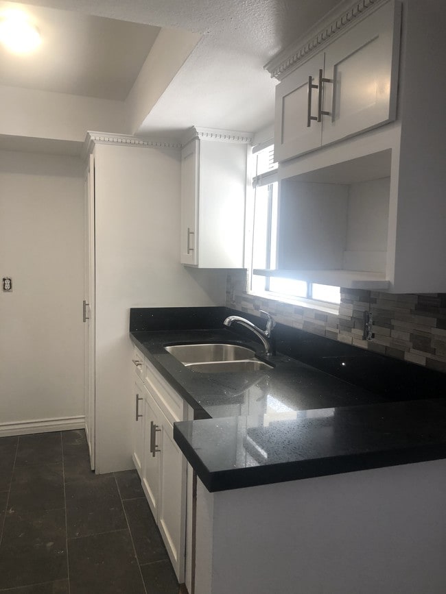 Photo - 742 S Harvard Blvd Unit 102