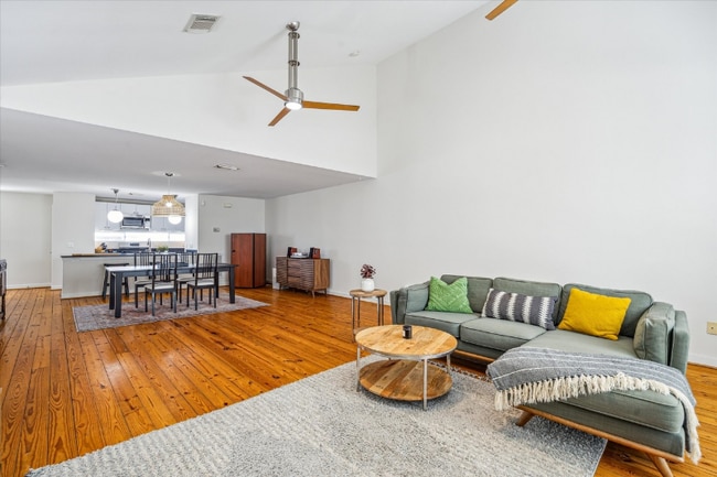 Photo - 2720 La Branch St