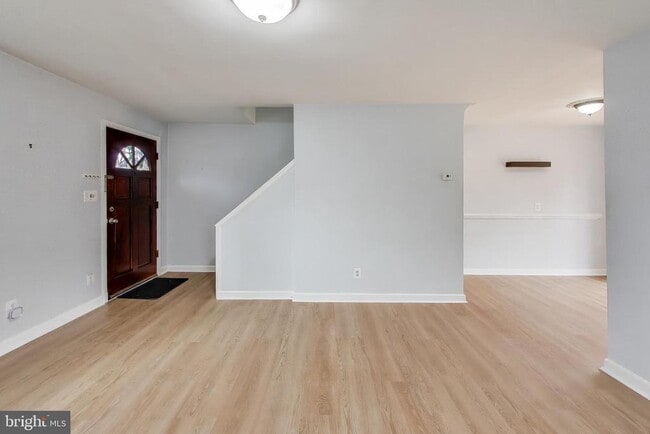 Photo - 903 S Irving St