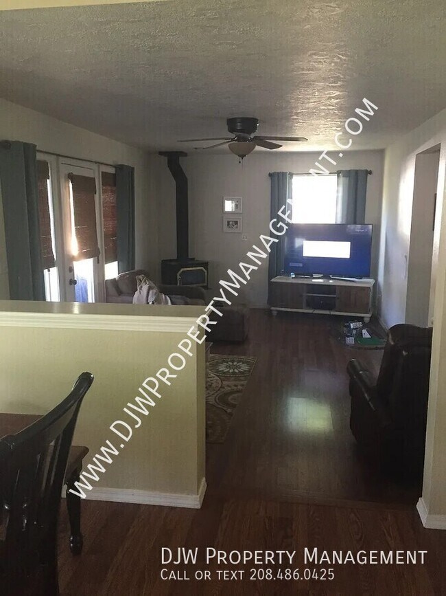 Photo - 2168 N Fastwater Ave