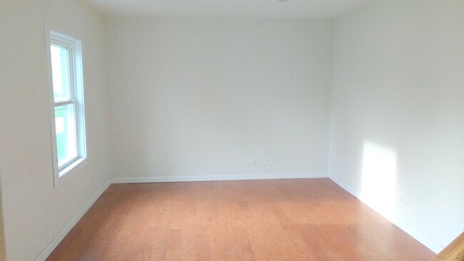 Photo - Cozy Townhome Available right away for living!!