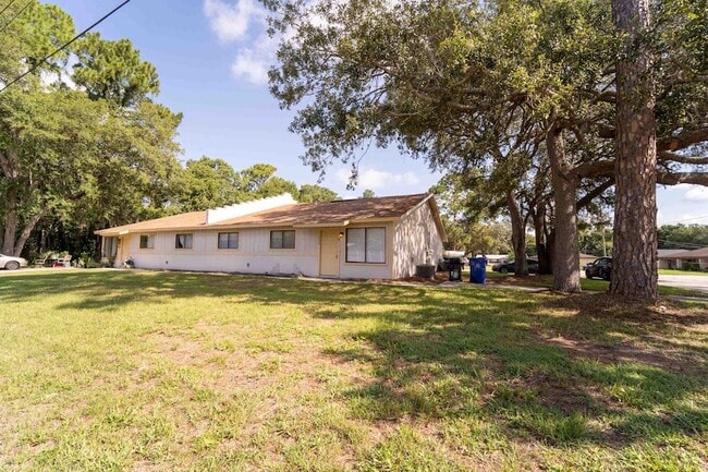 Building Photo - 1000 S Winterhawk Dr