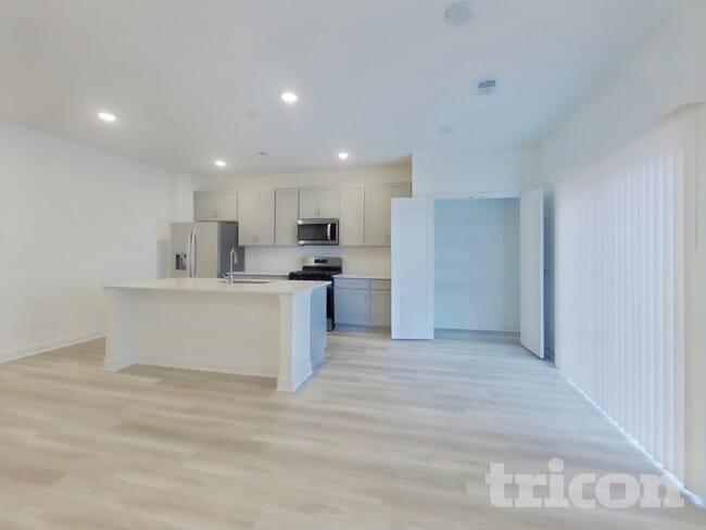 Photo - 5054 Lawler Ln