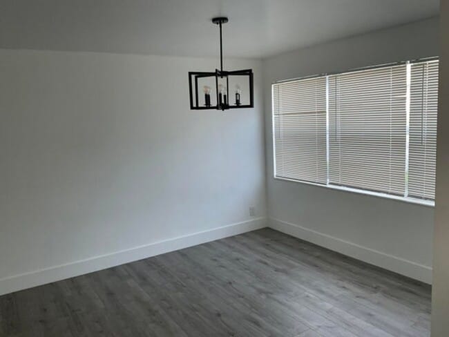 Photo - 5662 Parke Ave