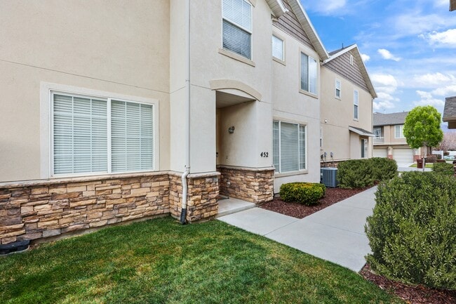 Photo - 452 N Kent Ln