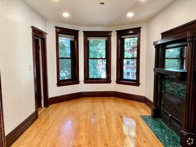 Building Photo - 914 N Winchester Ave Unit 2 Rental