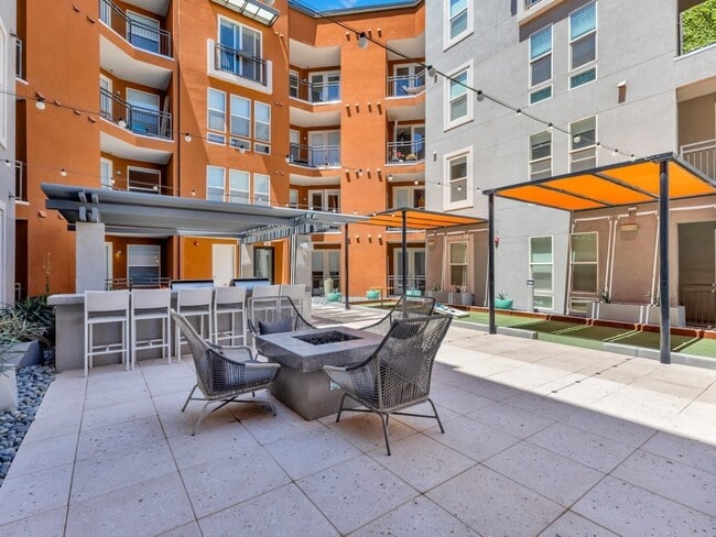 Photo - Ely on Fremont