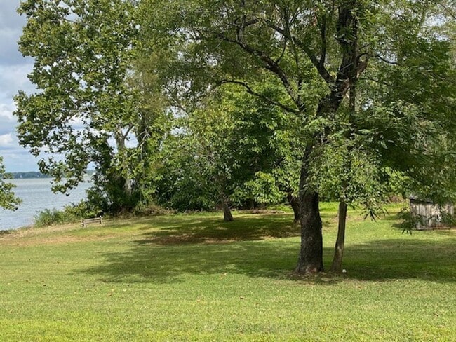 Photo - Riverside Drive