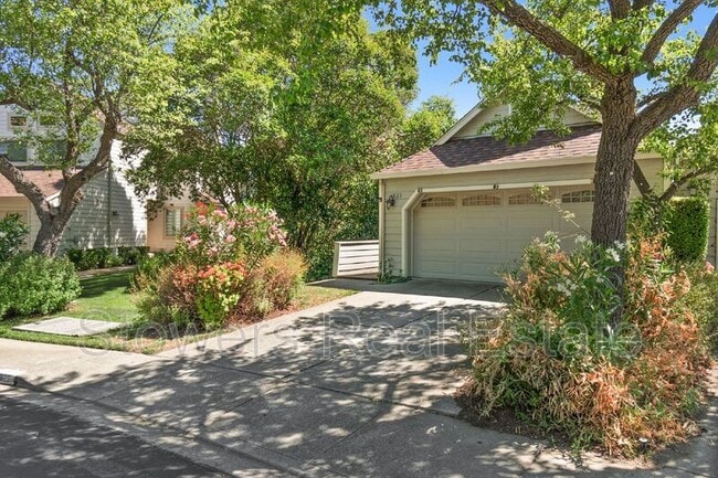 Photo - 1825 N Forest Hill Pl