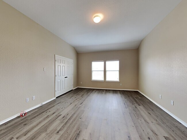 Photo - 1019 Mule Deer Rd