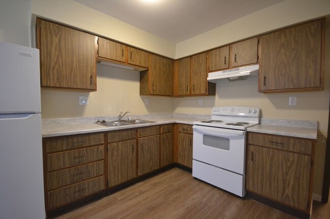 Building Photo - Cross Timbers Apartment Unit 8