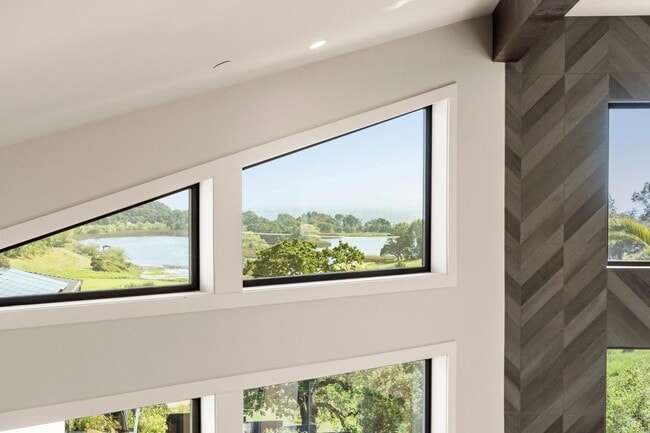 Photo - 3727 Lakebriar Pl