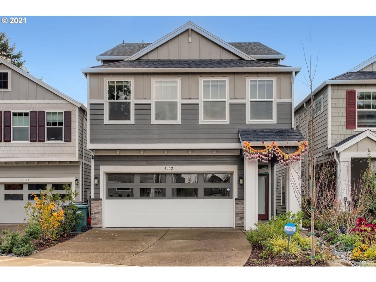 Spacious 3-Bedroom Home with Bonus Room in Desirable South Hillsboro! - Spacious 3-Bedroom Home with Bonus Room in Desirable South Hillsboro!