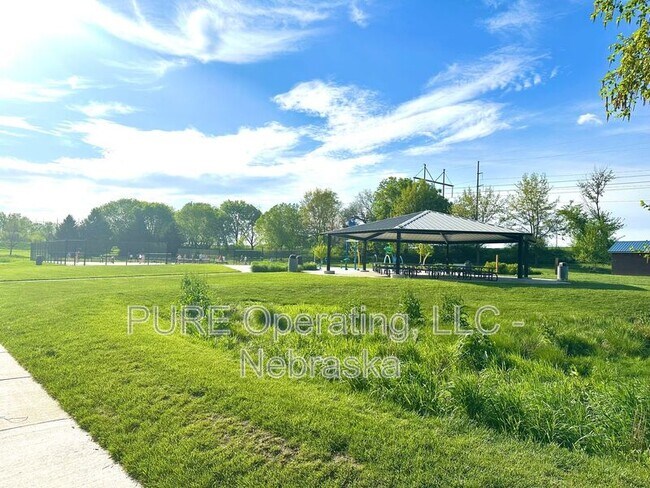 Photo - 18424 Howard St House