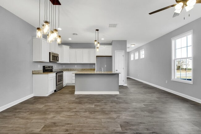 Photo - 216 S Center St