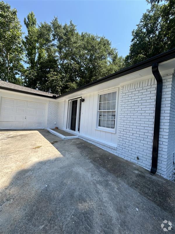 Building Photo - 2066 Mulkey Rd SW Rental