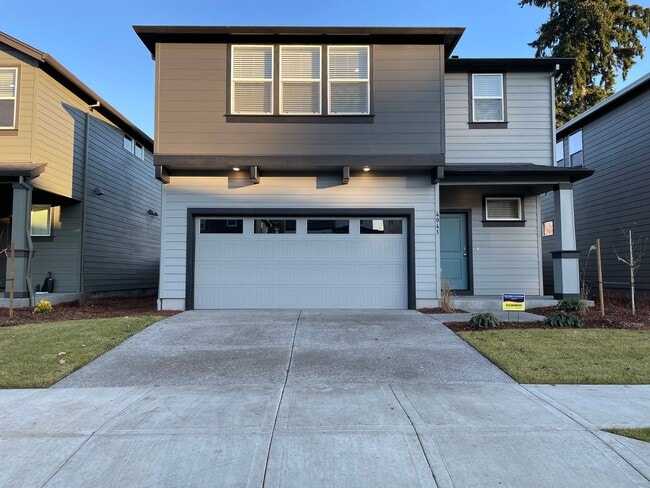 Building Photo - Don’t Miss This! Spacious Vancouver Home with Large Yard & Double Garage.