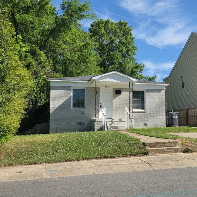 Building Photo - Cozy Home 4 Bed in Druid Hills