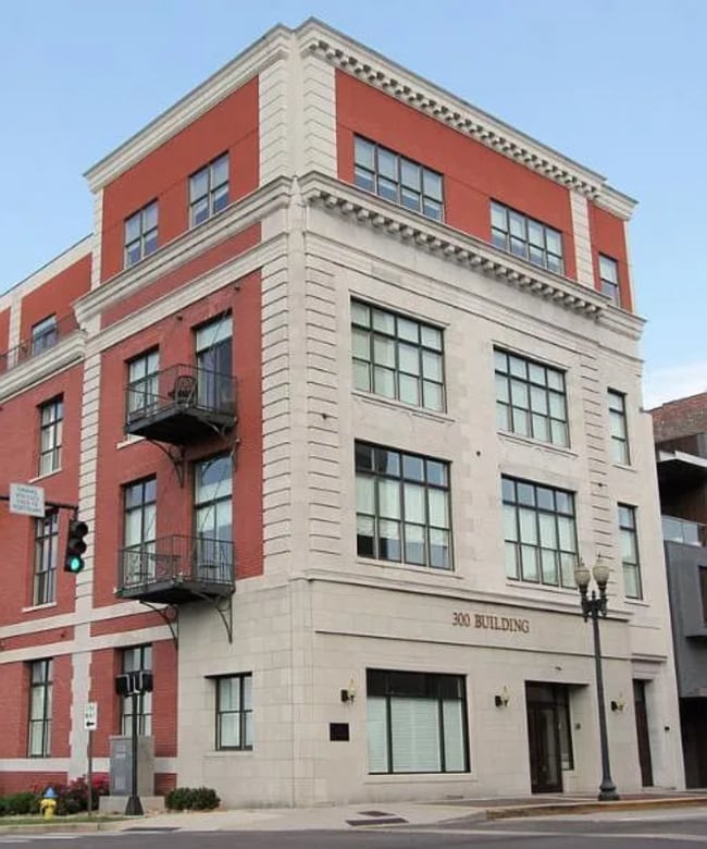 Building Photo - 300 S Gay St