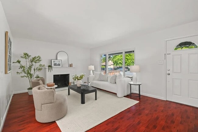 Photo - 919 Sixth Ave