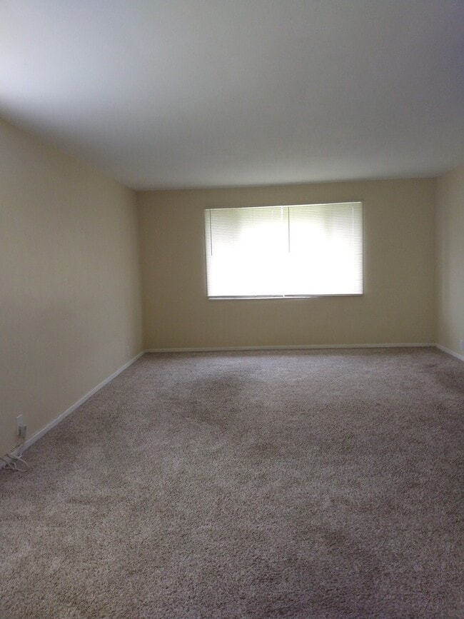 Photo - 3484 Western Ave