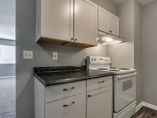 10 West Apartments