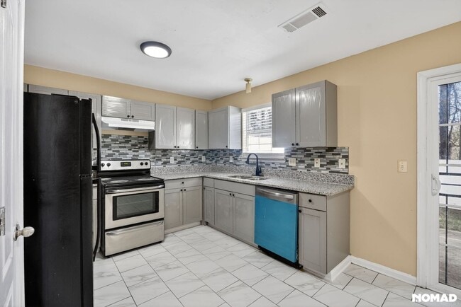 Photo - 1734 Old Dogwood