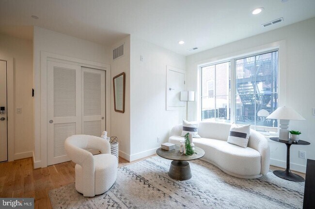 Photo - 1775 Swann St NW Unidad 102