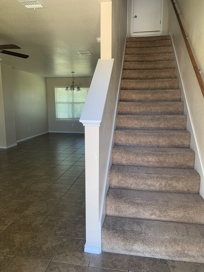 Photo - 935 Brookview Dr Unit A