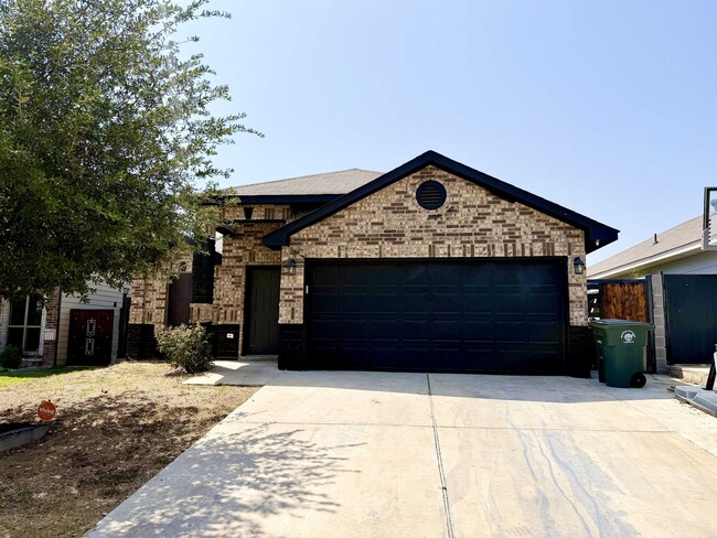 Building Photo - 5537 Lago Del Valle Dr