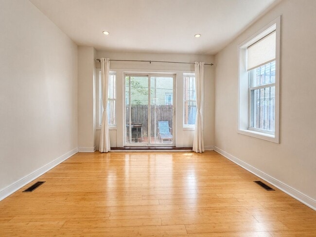 Photo - Bright Bi-Level 1 Bedroom with Finished Basement & Private Backyard in Graduate Hospital
