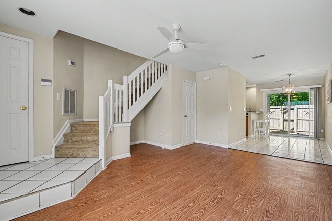 Photo - 3238 Summercroft Ln