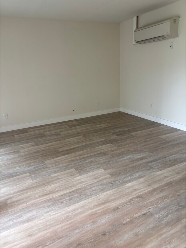 4032 Valeta St Unit Point Loma Tennis Club