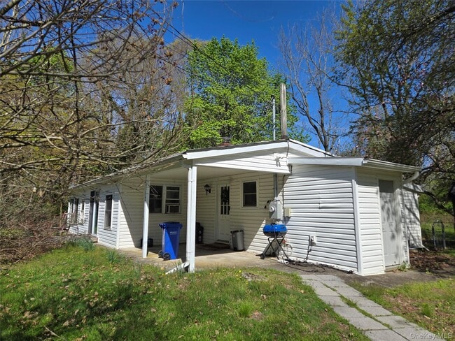 Photo - 542 W Broadway