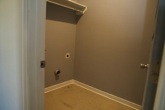Wash & Dryer Room - 343 W Johnson St Unit 343 W. Johnson Street