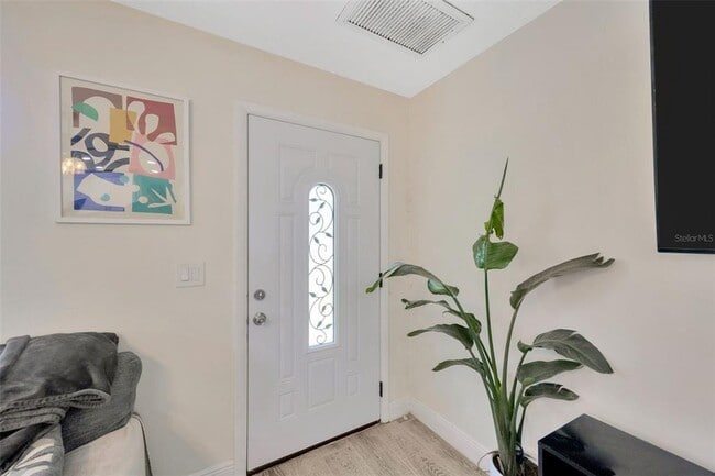 Photo - 5643 Dartmouth Ave N