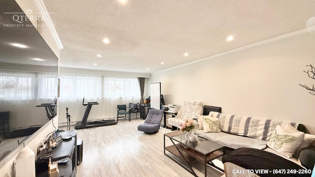 Building Photo - 34 Heatherside Dr