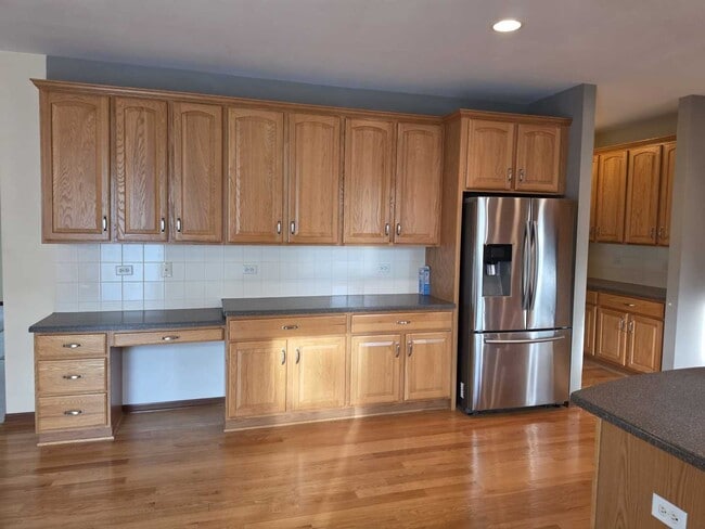 Photo - 2350 Fishhook Way