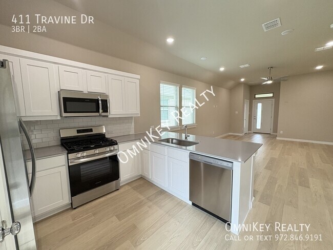 Photo - 411 Travine Dr