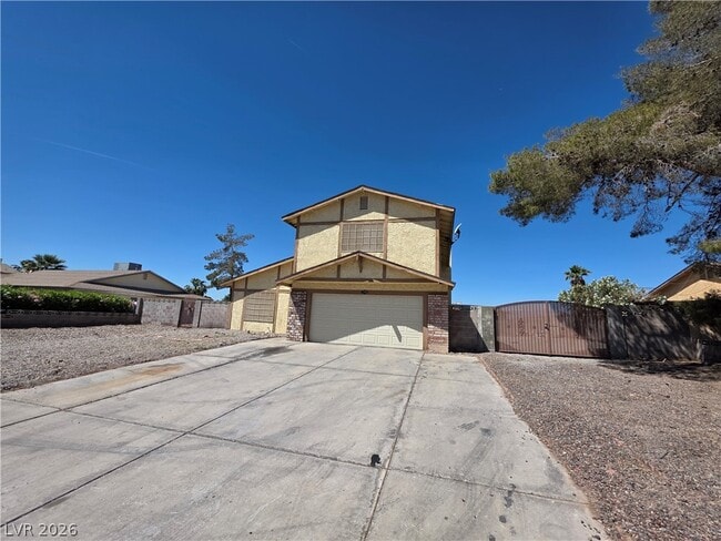 Photo - 1745 Mt Hood St