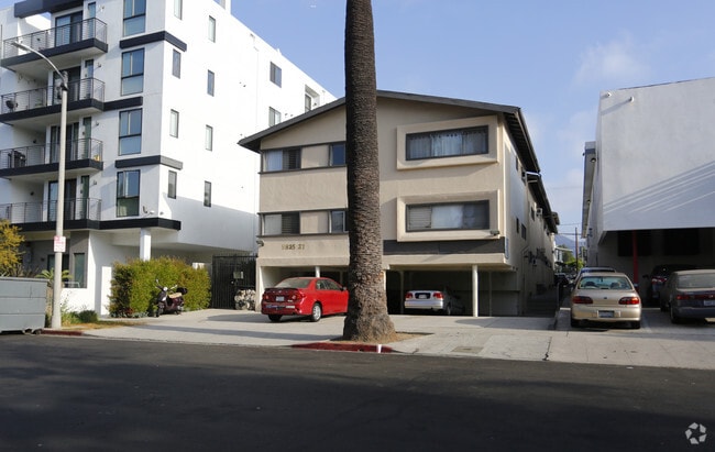 The Judy Lynn - The Judy Lynn Apartments