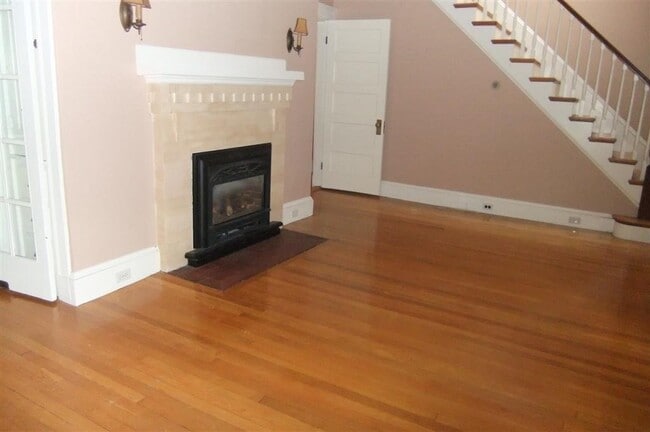 Photo - 68 Walnut Hill Rd