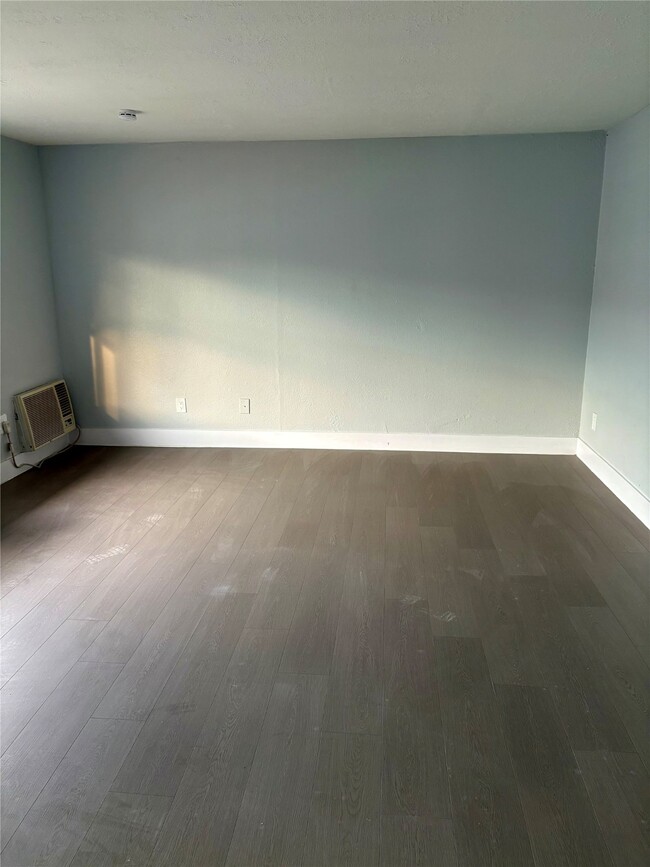 Photo - 1125 Ann St