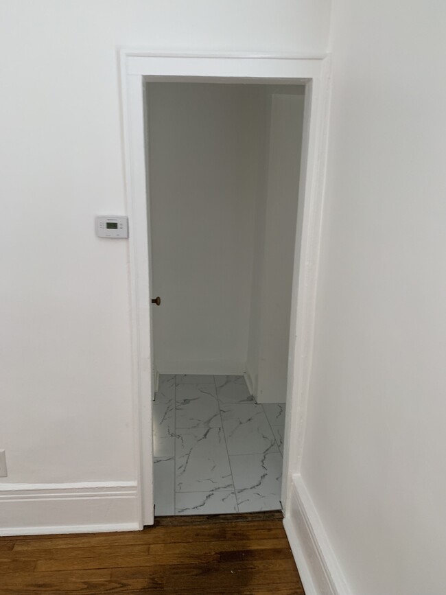 Photo - 107 Woodward St