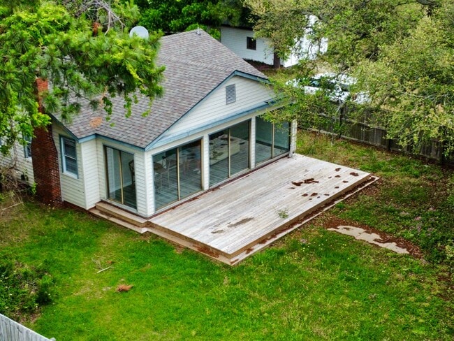 Photo - Point Harbor 5 bedroom 2.5 bath Annual Rental-Available 4/28