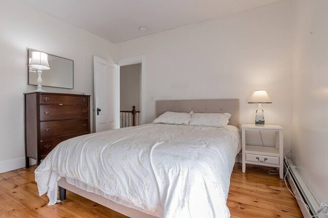Building Photo - 7 Simonton St Rental