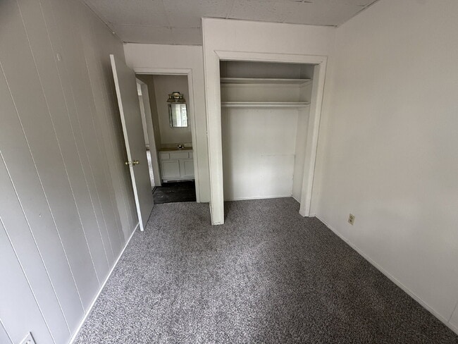 Photo - Charming 1-Bedroom Retreat in Heart of Seminole Unidad Apt. 3