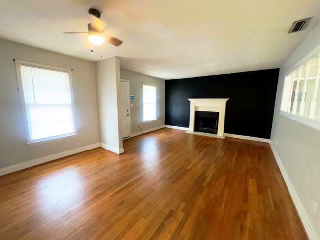 Photo - 607 Parker Mathis Dr