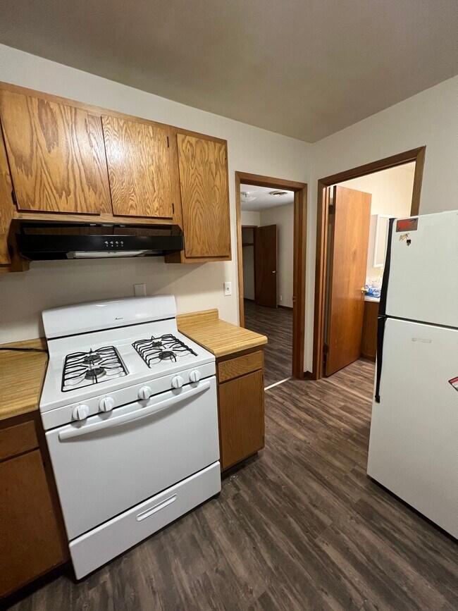 Photo - 103 Grand Ave E Unit 2