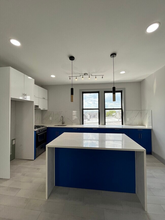 Building Photo - 277 Cator Ave Unit 6